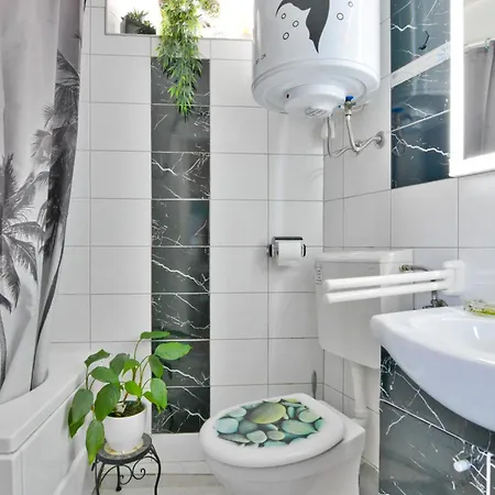 Artemia Apartman *